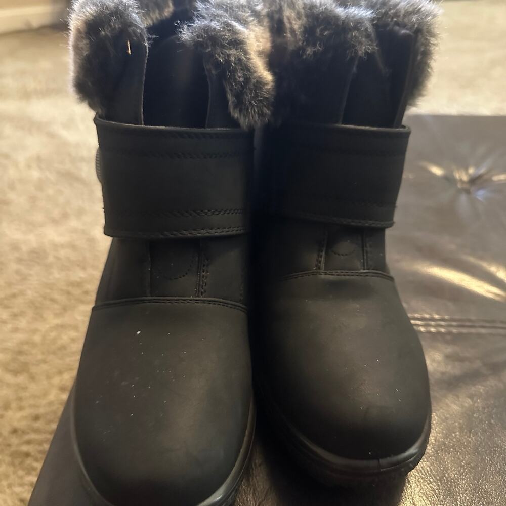 Black Snow Booties - SZ 7